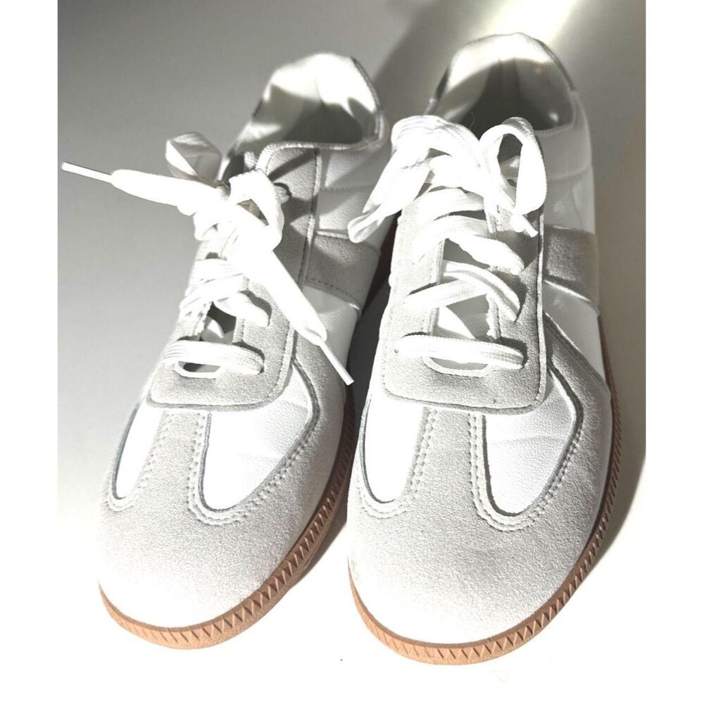 Unbranded Women's White and Tan Trainers